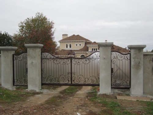 Кованые ворота с калиткой